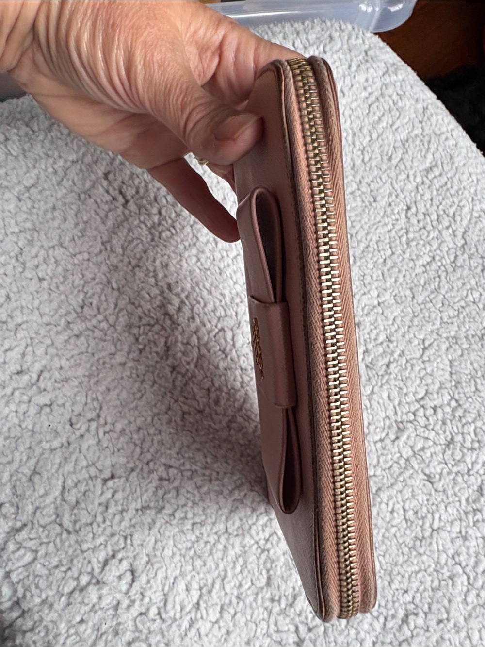Prada Rose Pink Saffiano Fiocco Bow Zip-Around Leather Wallet Gold Hardware - Picture 5 of 10